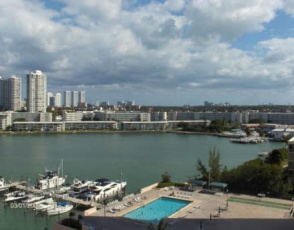 18061 Biscayne Bl Unit: 1004-2